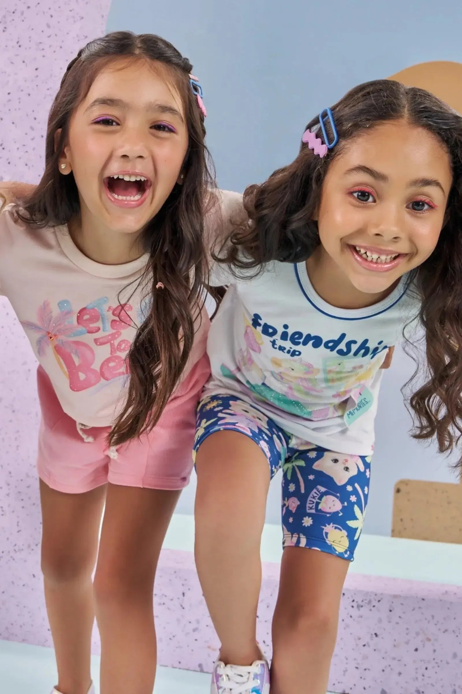 Conjunto de Blusa Boxy Over em Malha Flamê e Shorts em Moletom sem Pelúcia 88727 Kukiê Infantil Menina