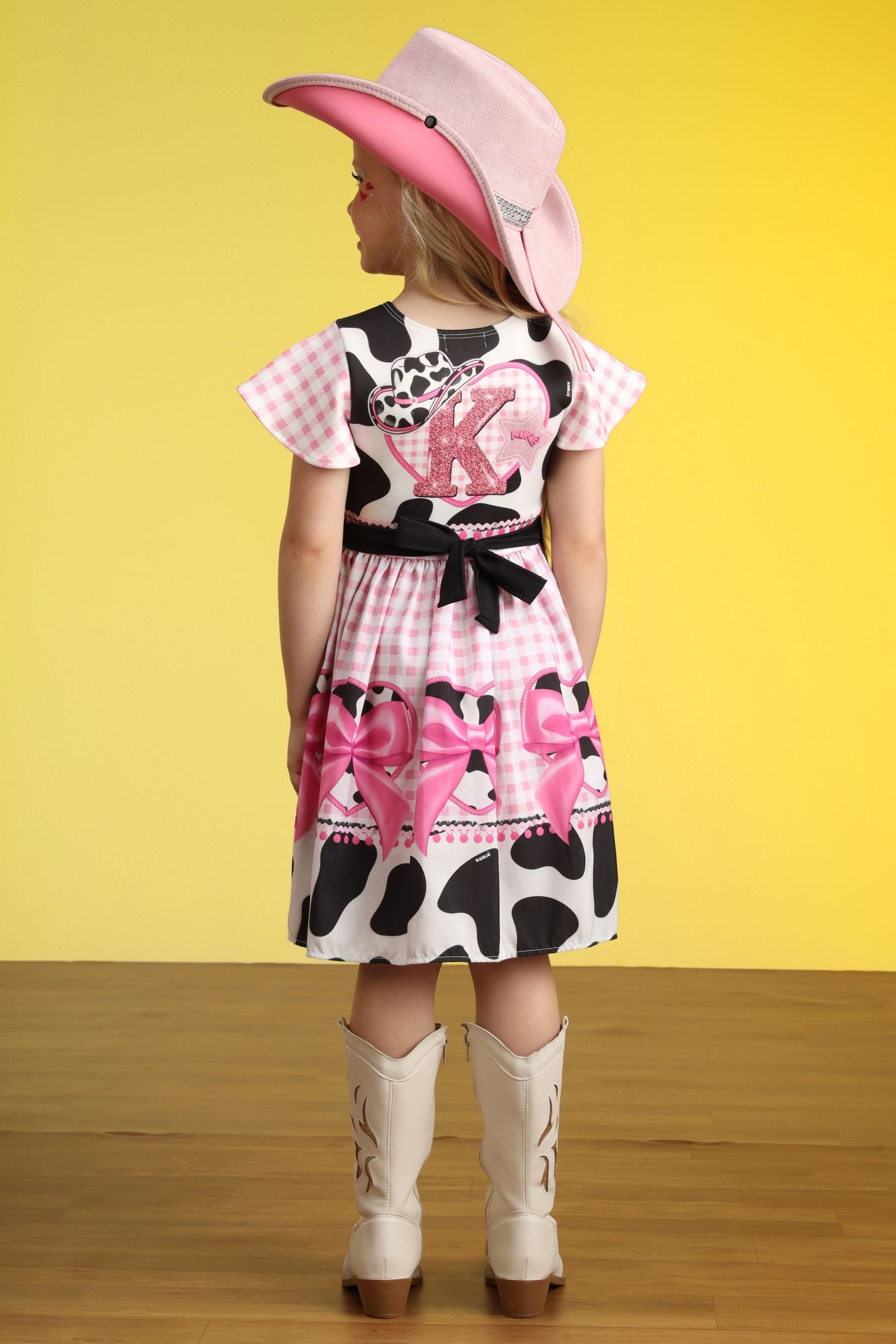 Vestido Junino Boiadeira em Fly Tech e Nylon Estampa de Vaquinha e Franjas com Strass 97819 Kukiê Infantil Menina