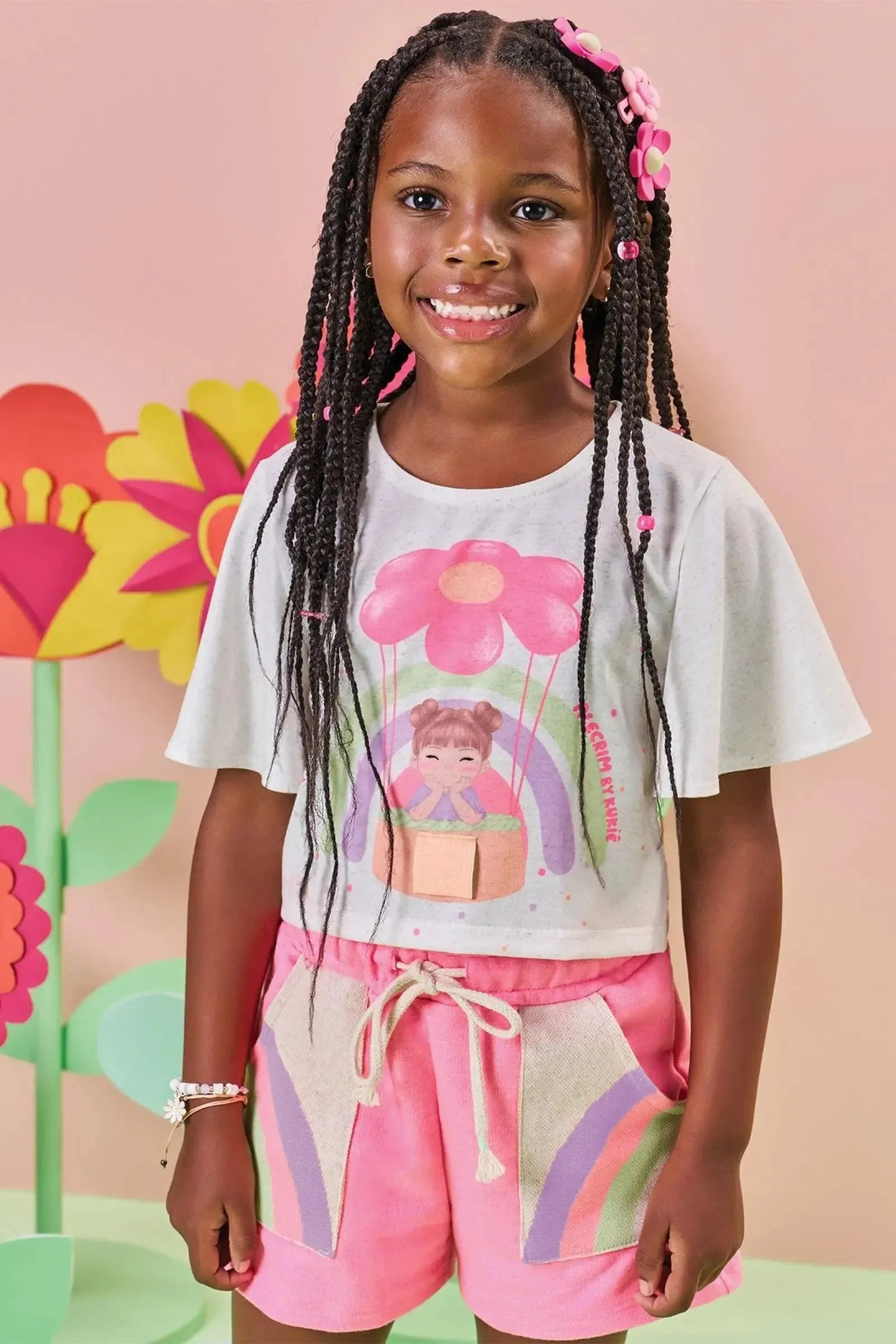 Conjunto de Blusa Boxy em Malha Fresh e Shorts em Moletom sem Pelúcia 84523 Kukiê Infantil Menina