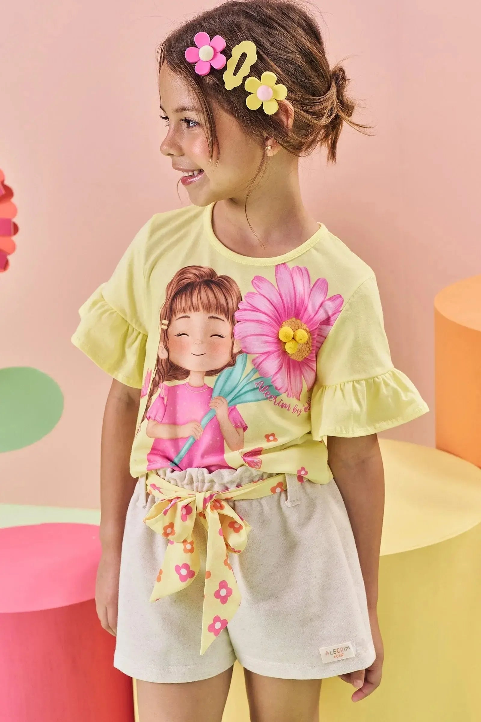 Conjunto de Blusa Boxy em Meia Malha e Shorts em Moletom sem Pelúcia 85084 Kukiê Infantil Menina