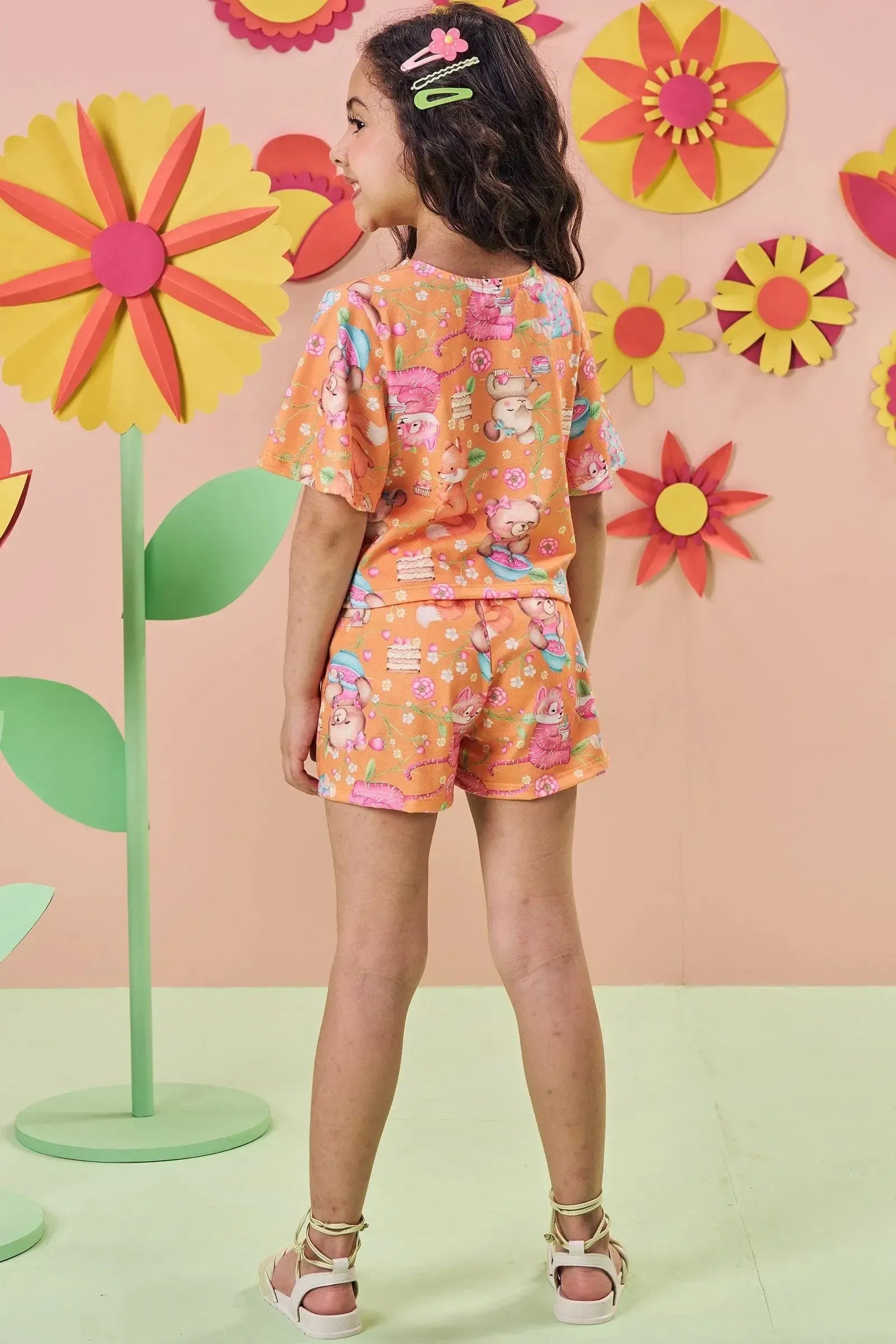 Conjunto de Blusa Boxy Over e Shorts em Malha Fresh 84500 Kukiê Infantil Menina