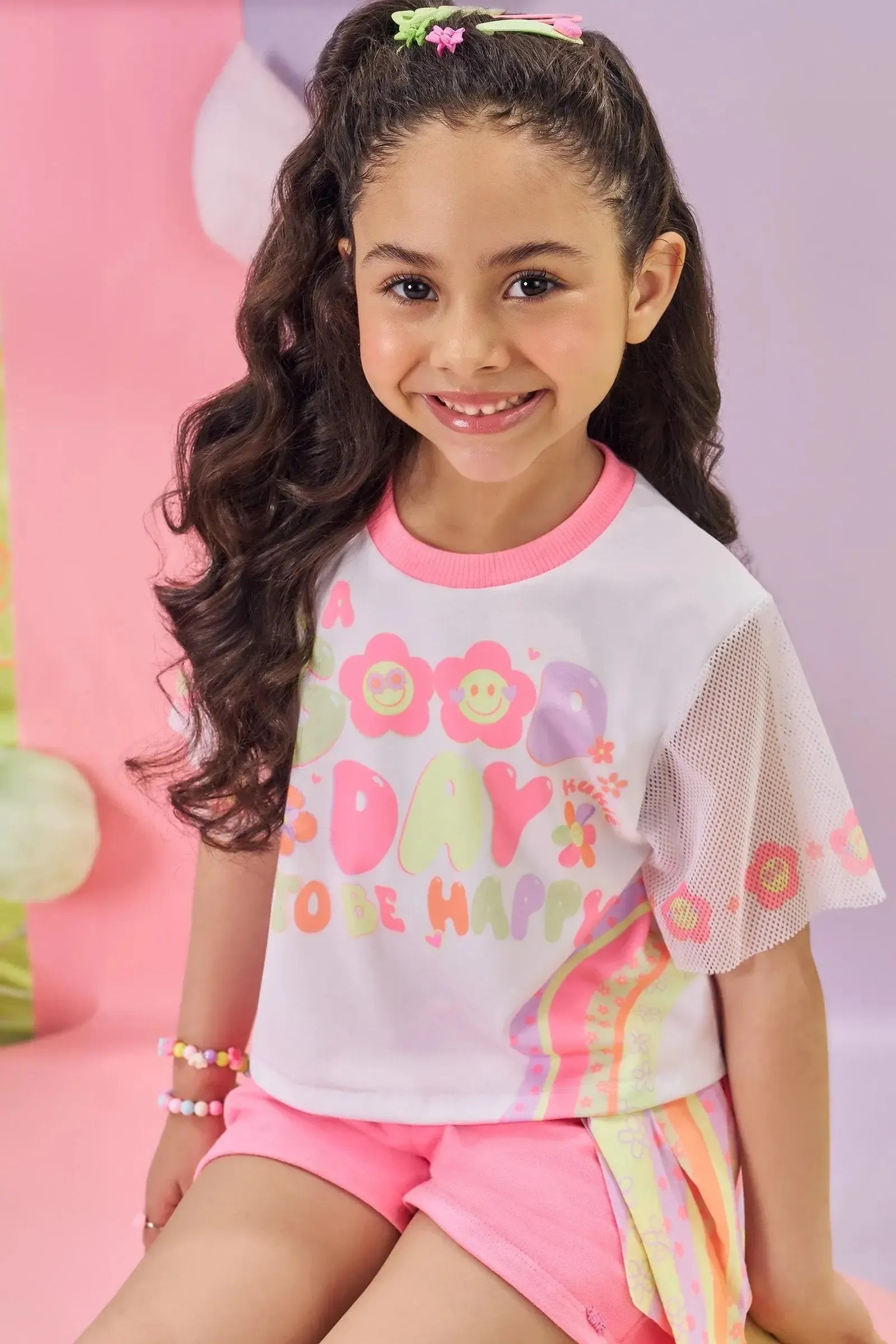 Conjunto de Blusa Boxy Over em Meia Malha e Shorts em Moletom sem Pelúcia 85805 Kukiê Infantil Menina