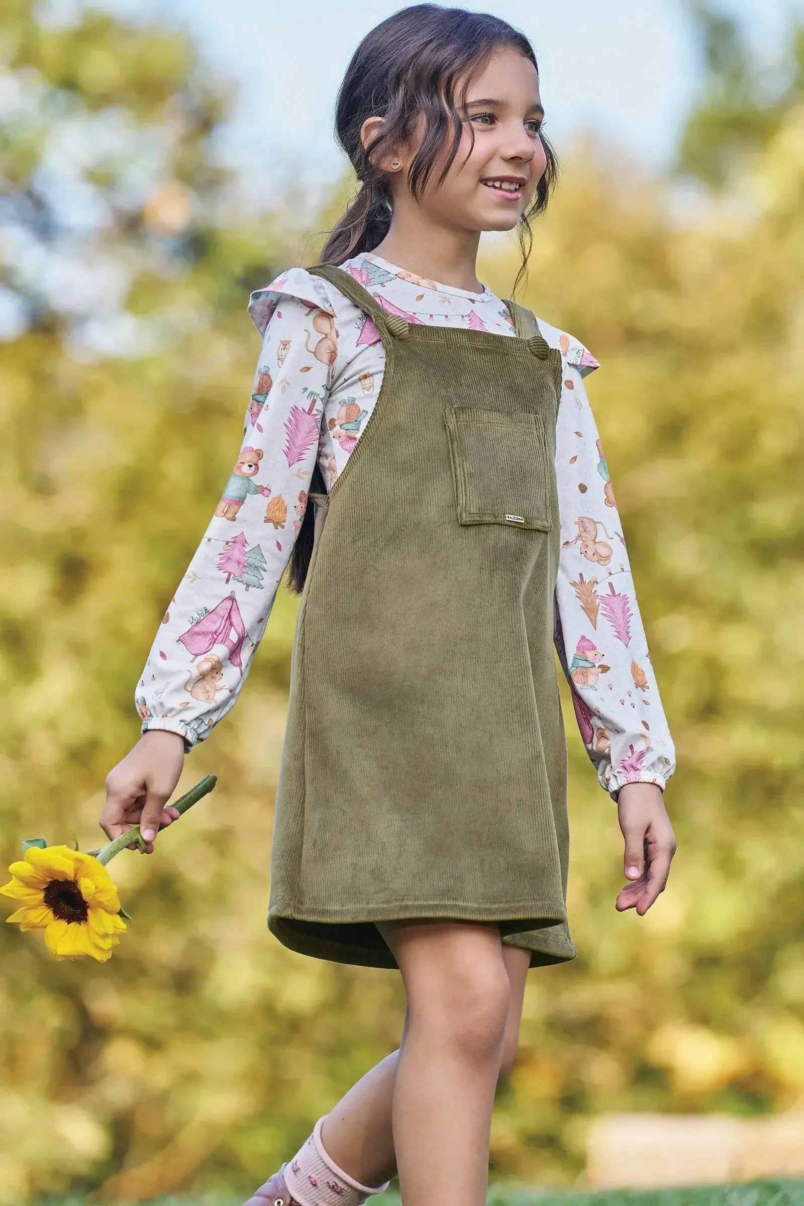 Conjunto de Blusa em Malha Comfy e Salopete em Cotelê Suede 89912 Kukiê Infantil Menina