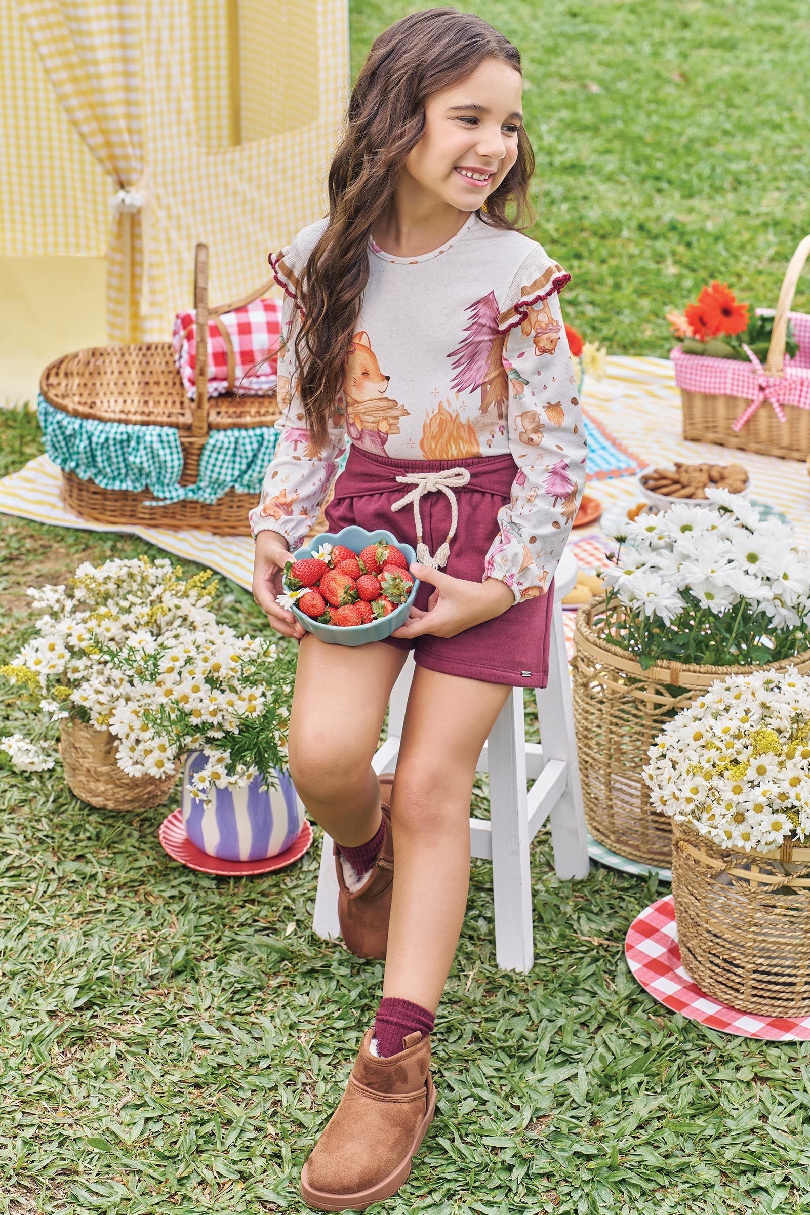 Conjunto de Blusa em Malha Comfy e Shorts em Moletom com Pelúcia 89599 Kukiê Infantil Menina