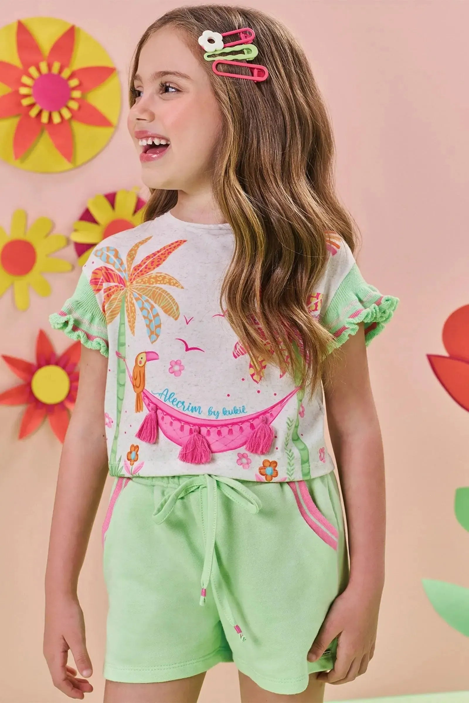 Conjunto de Blusa em Malha Fresh e Shorts em Moletom 84487 Kukiê Infantil Menina