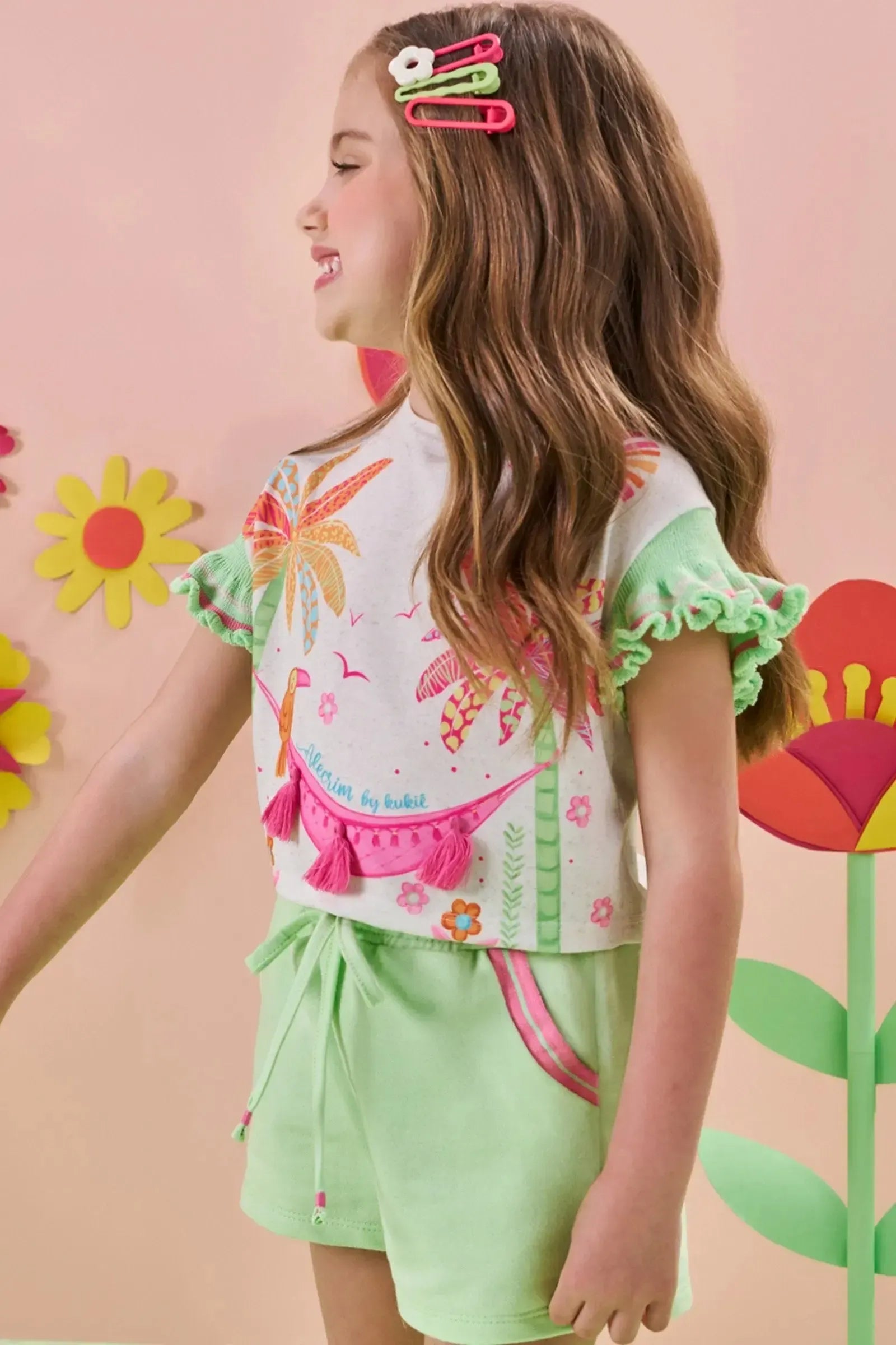 Conjunto de Blusa em Malha Fresh e Shorts em Moletom 84487 Kukiê Infantil Menina