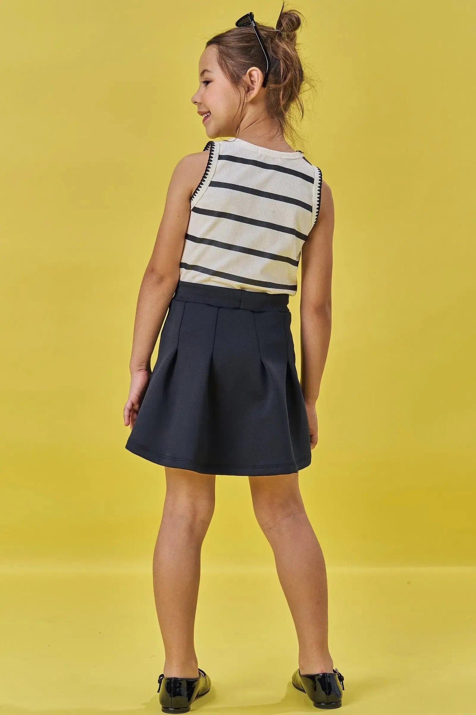 Conjunto de Blusa em Malha Uv e Saia em Fly Tech (com Shorts Embutido) 84085 Kukiê Infantil Menina