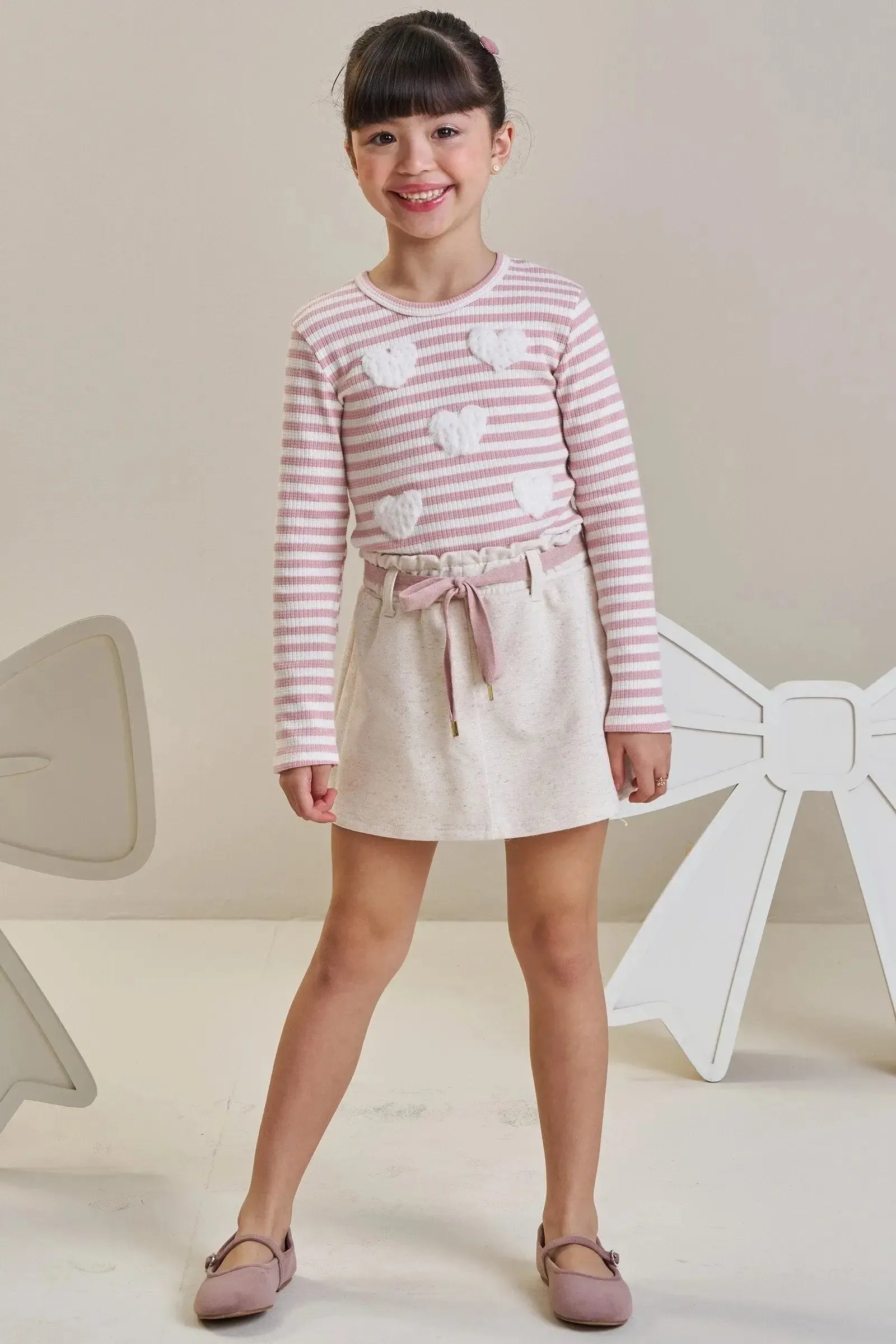Conjunto de Blusa em Malha Waffle Listrada e Short Saia em Moletom Linho sem Pelúcia 91926 Infanti Infantil Menina