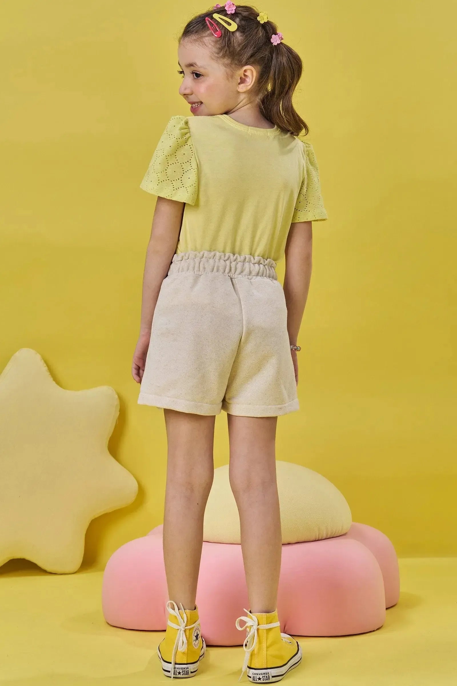 Conjunto de Blusa em Meia Malha e Shorts em Moletom 85215 Kukiê Infantil Menina