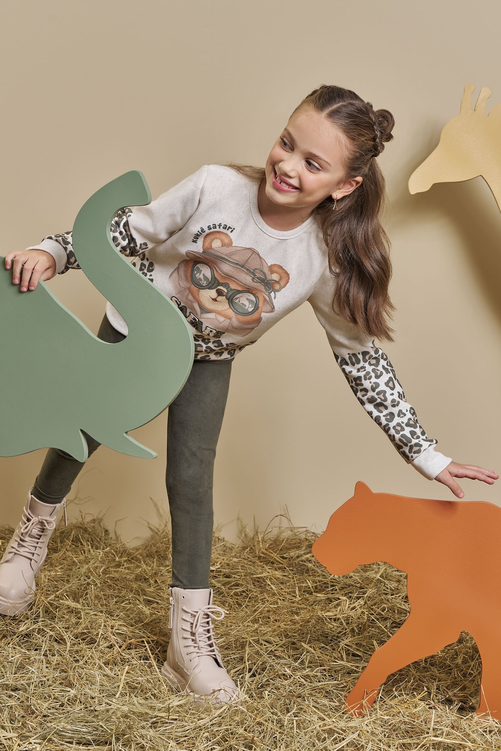 Conjunto de Blusão Alongado em Moletom Linho com Pelúcia e Calça Legging em Cotelê 90578 Kukiê Infantil Menina