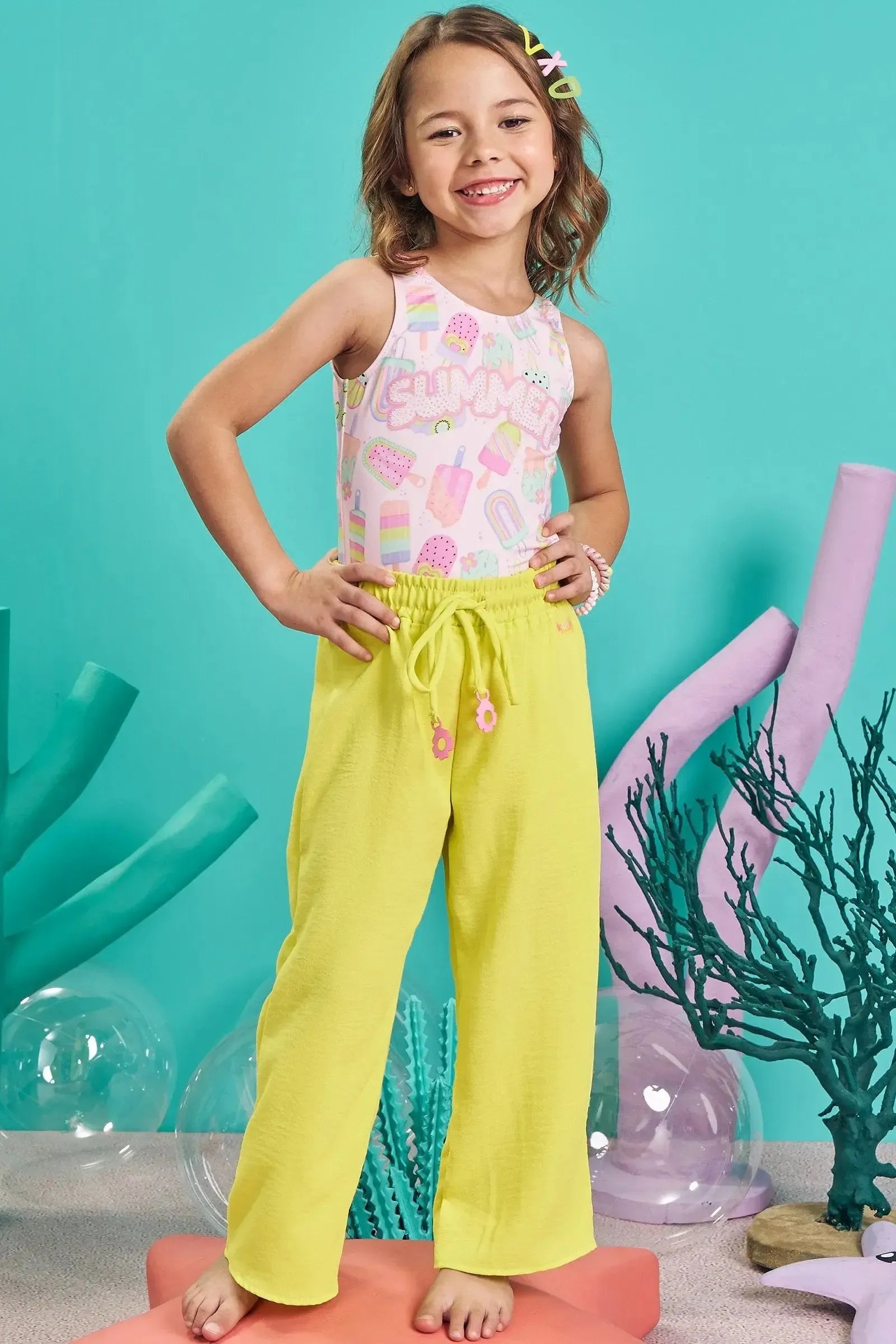 Conjunto de Maiô em Malha com Proteção UV50+ e Calça em Air Flor 85773 Kukiê Infantil Menina