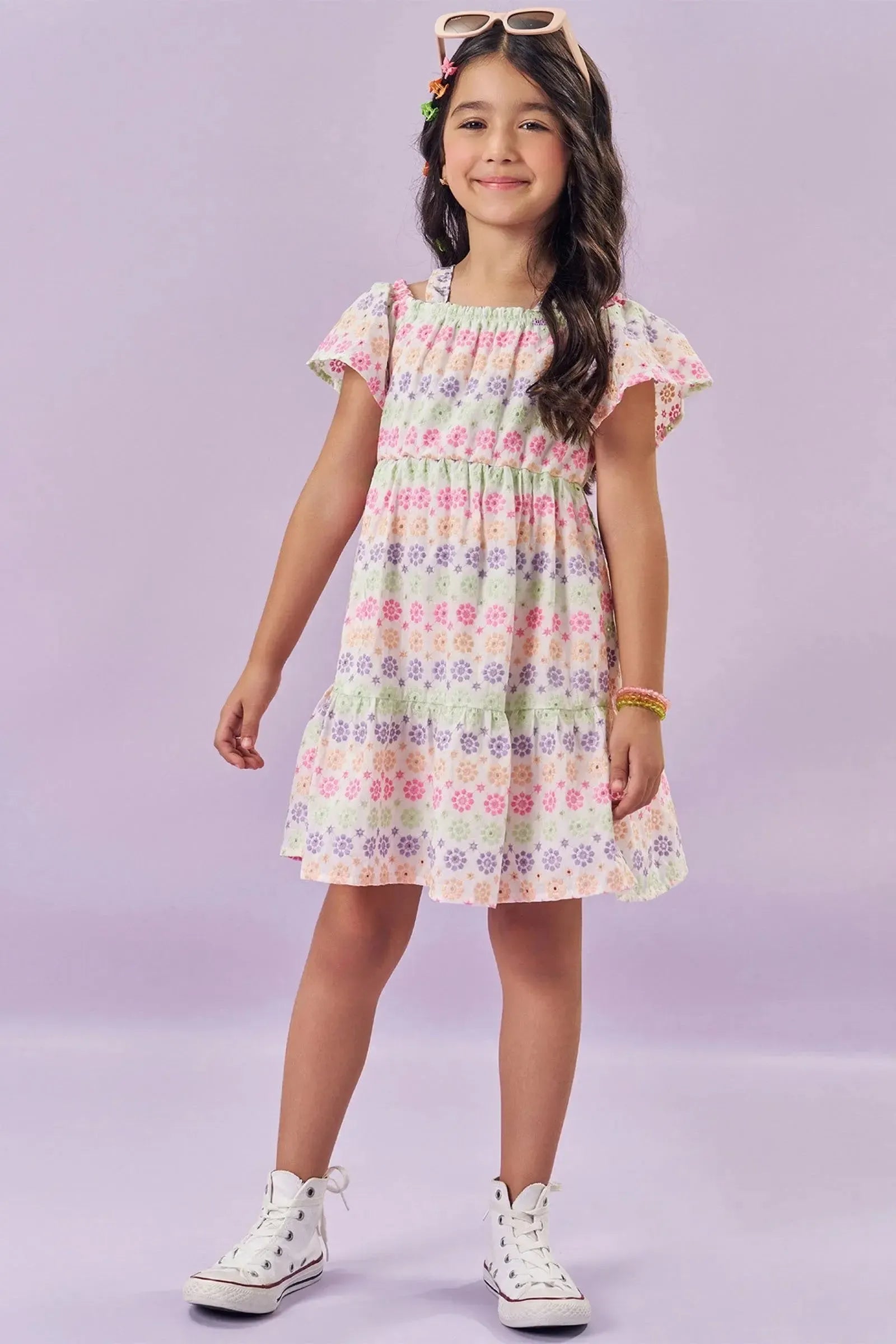 Óculos de Sol com Proteção UV. Acompanha Caixinha e Estojo Porta Óculos. 85906 Kukiê Infantil Menina