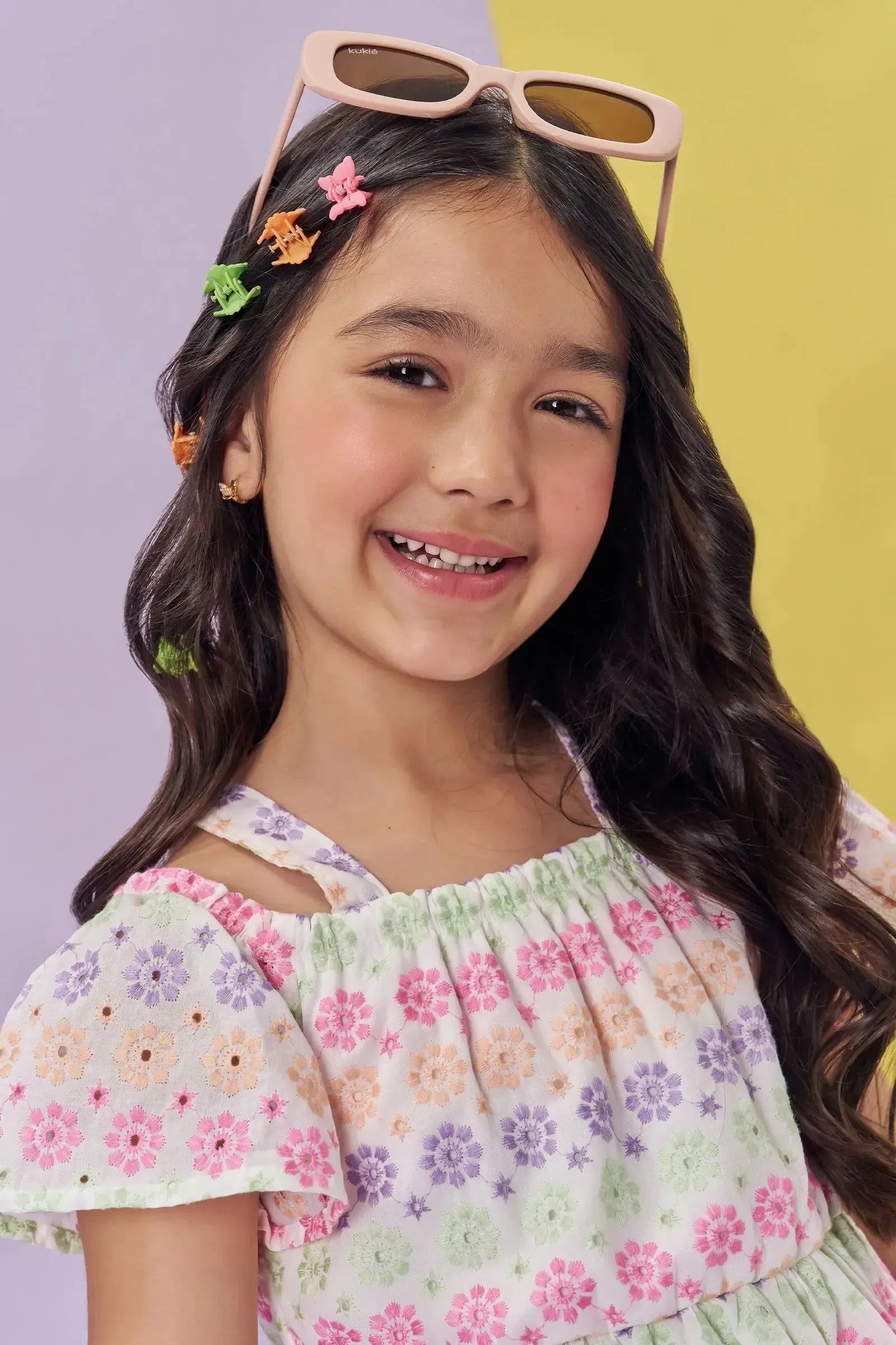 Óculos de Sol com Proteção UV. Acompanha Caixinha e Estojo Porta Óculos. 85906 Kukiê Infantil Menina