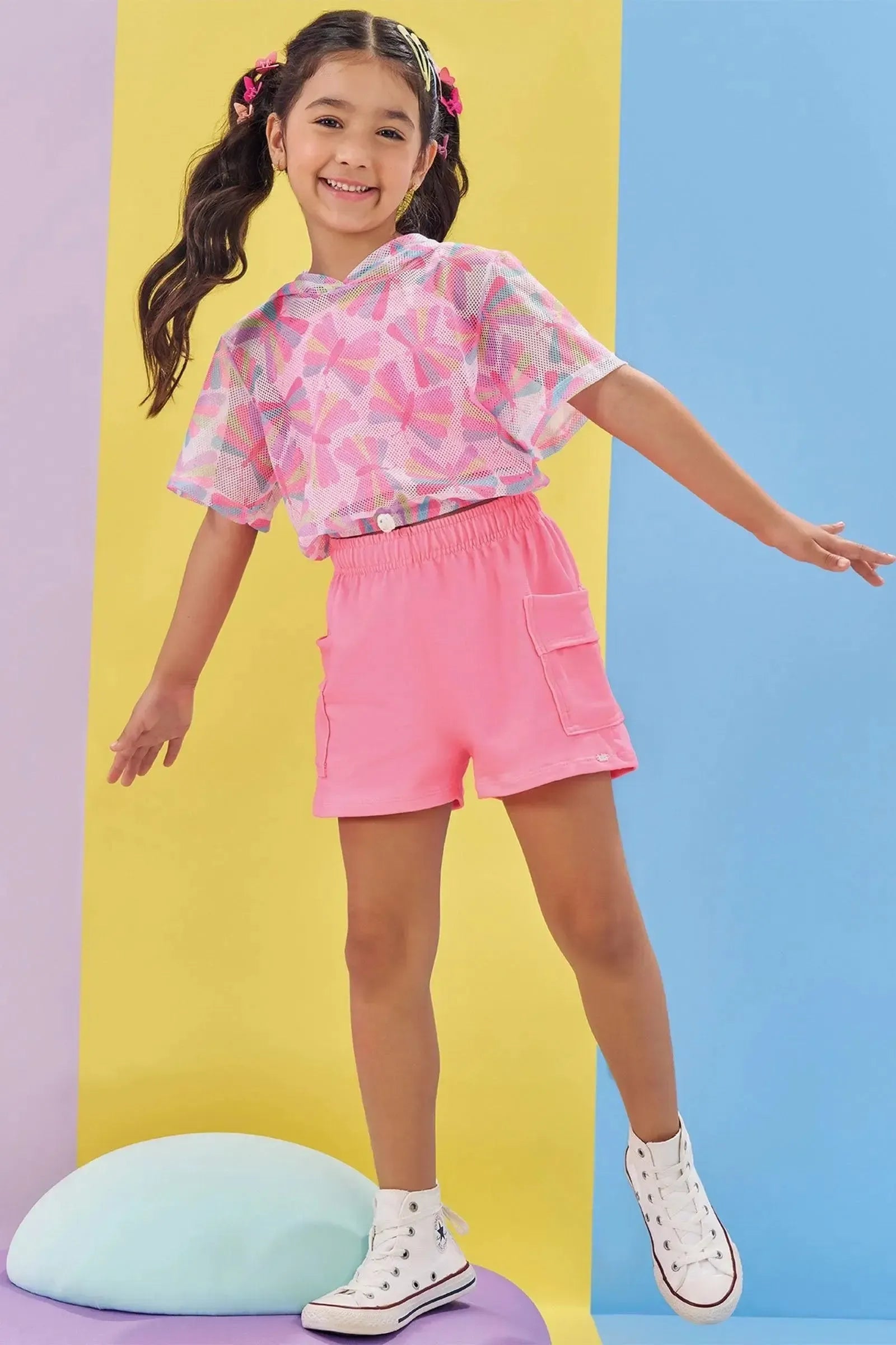 Trio com Top em Canelado Blusa Boxy em Tela e Shorts em Moletom sem Pelúcia 85224 Kukiê Infantil Menina