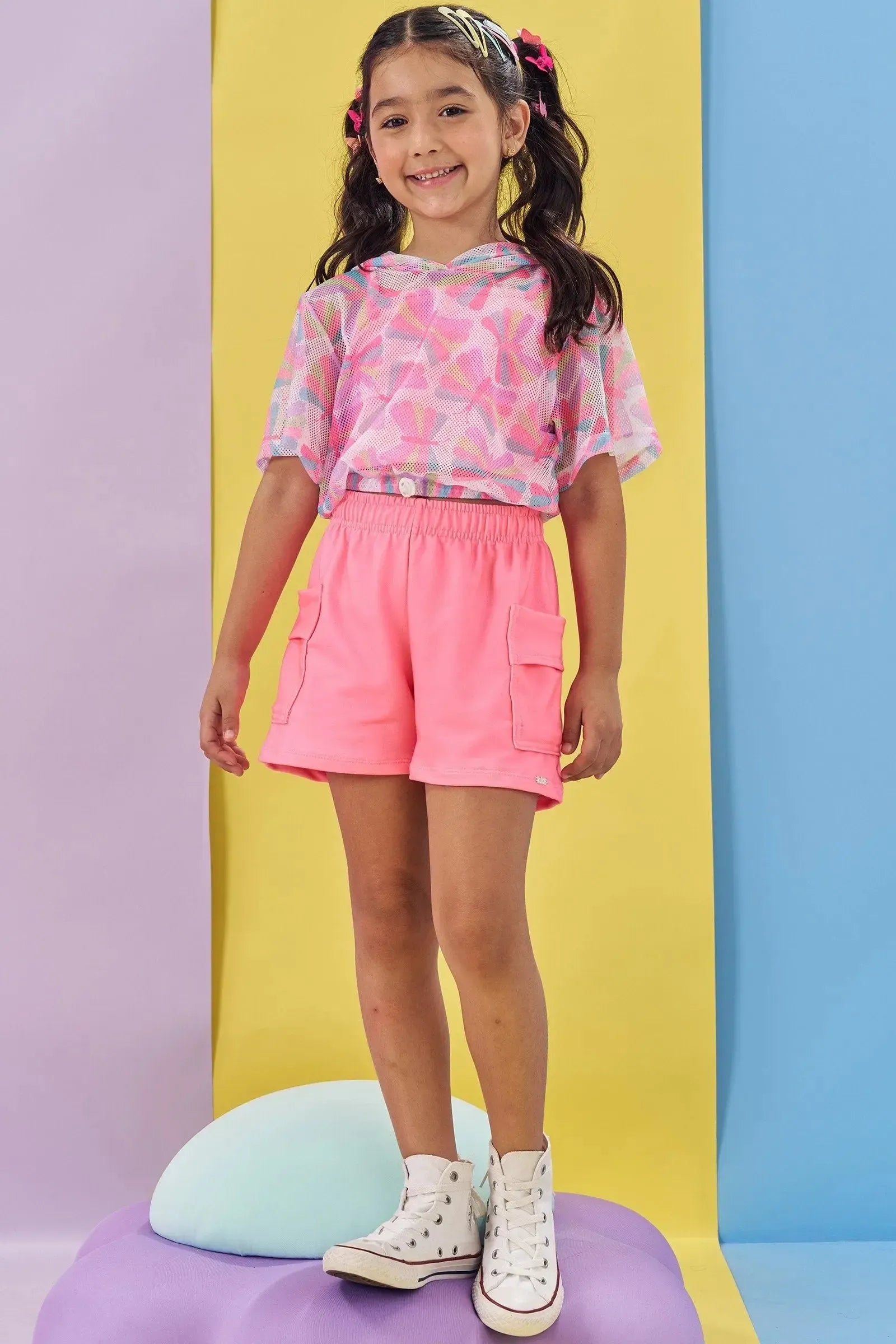 Trio com Top em Canelado Blusa Boxy em Tela e Shorts em Moletom sem Pelúcia 85224 Kukiê Infantil Menina