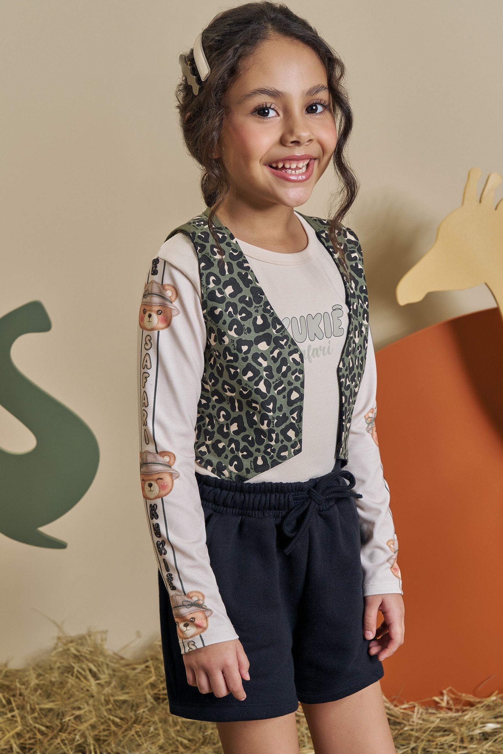 Trio de Blusa em Cotton Short em Moletom com Pelúcia e Colete em Sarja com Elastano 90671 Kukiê Infantil Menina