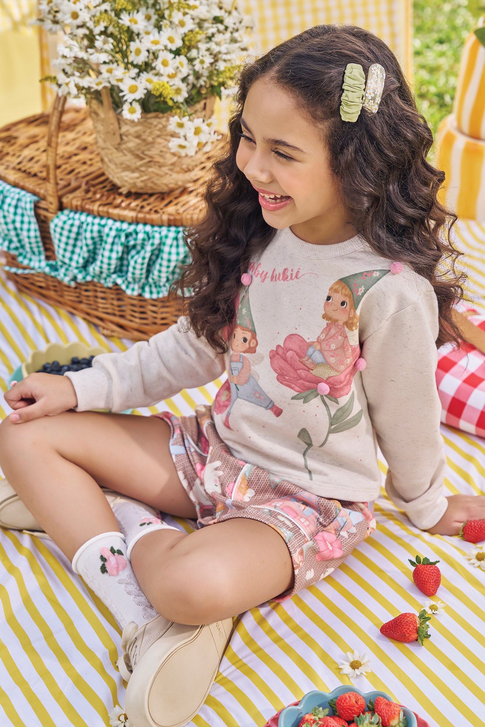 Conjunto de Blusão Boxy em Moletom Linho sem Pelúcia e Shorts em Molecotton 90273 Kukiê Infantil Menina