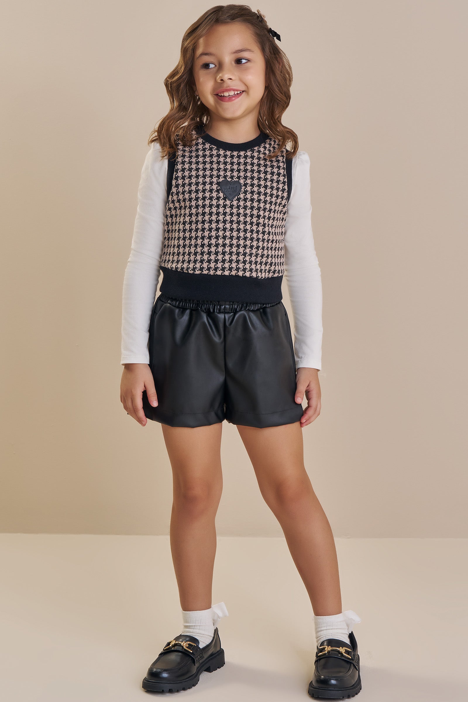 Trio de Blusa em Cotton Shorts em Couro Eco e Colete em Malha Jacquard Pied de Poule 91739 Kukiê Infantil Menina