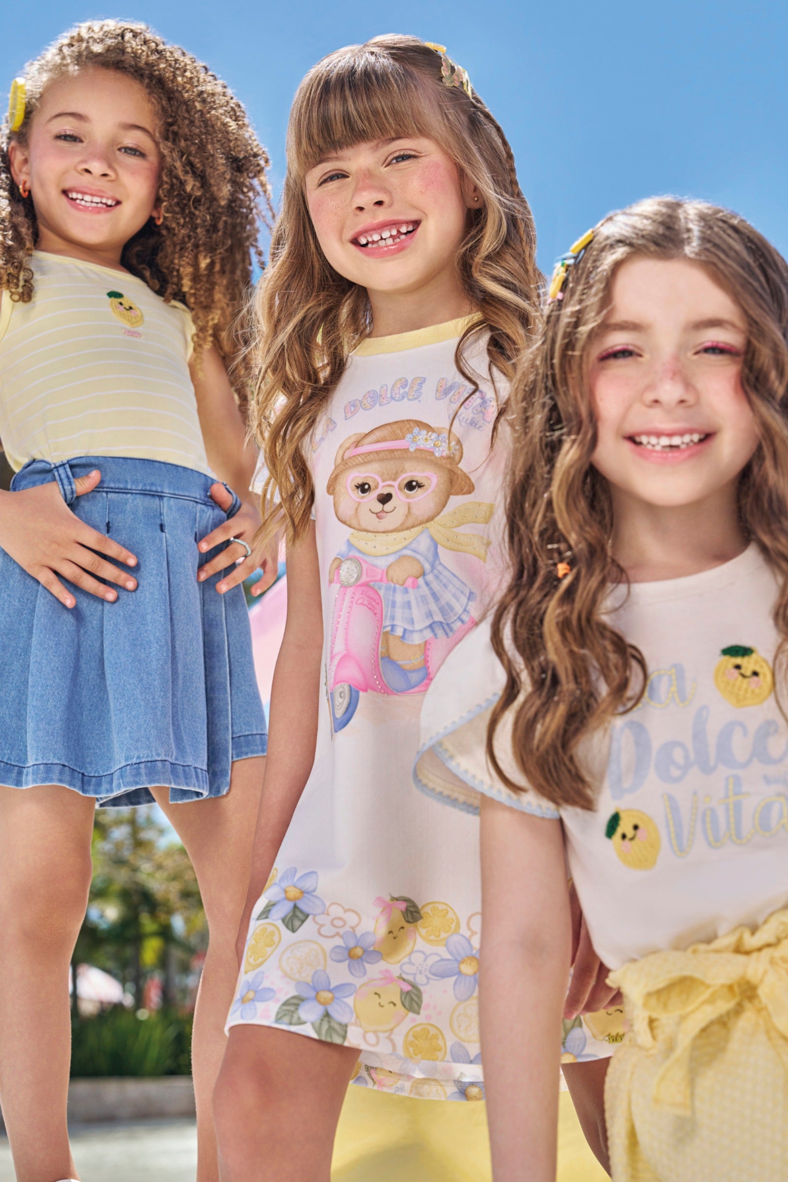 Conjunto de Blusa em Meia Malha e Shorts em Tecido Texturizado 95097 Kukiê Infantil Menina