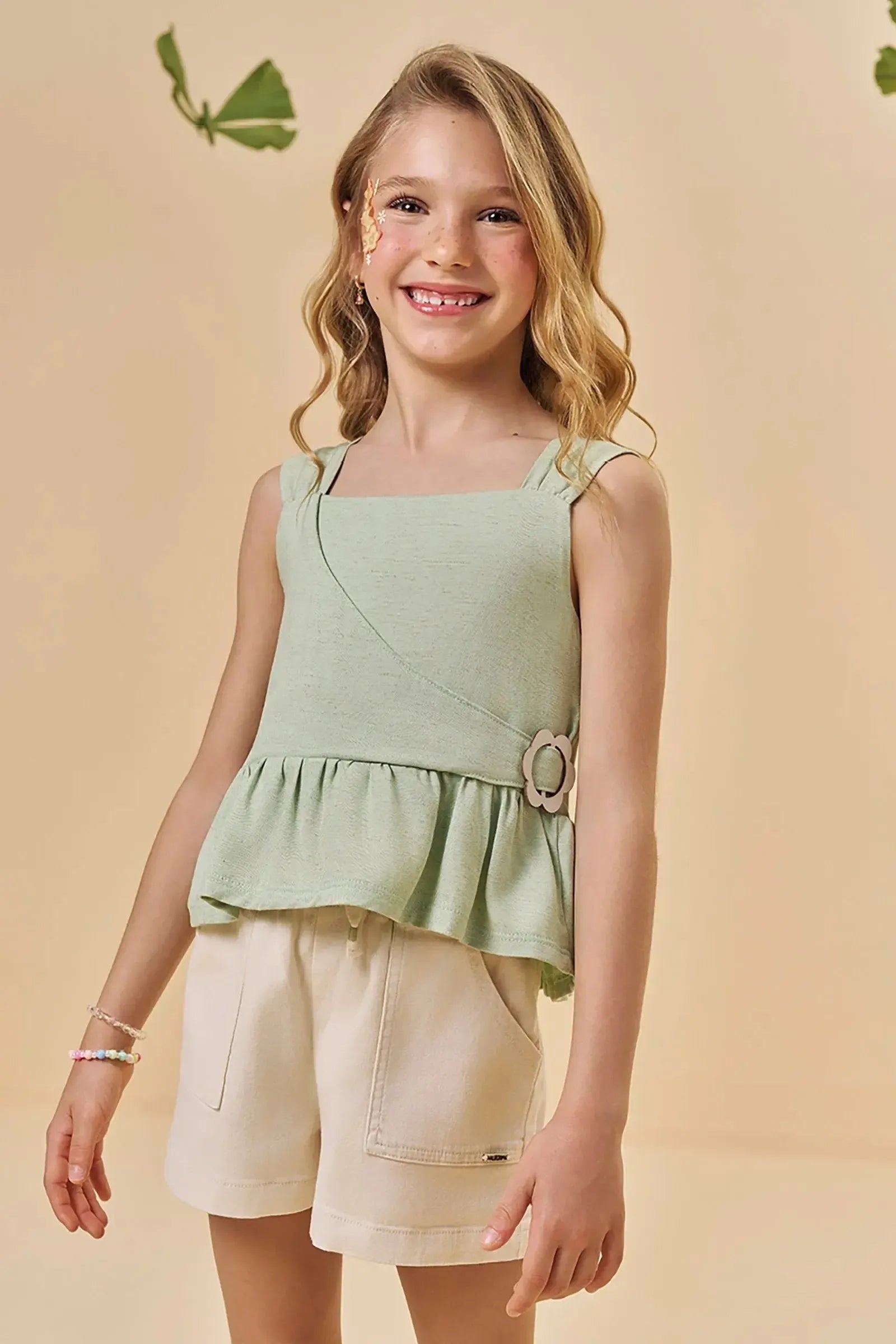 Conjunto de Bata em Tecido Blend de Linho e Shorts em Sarja com Elastano. 95113 Kukiê Infantil Menina