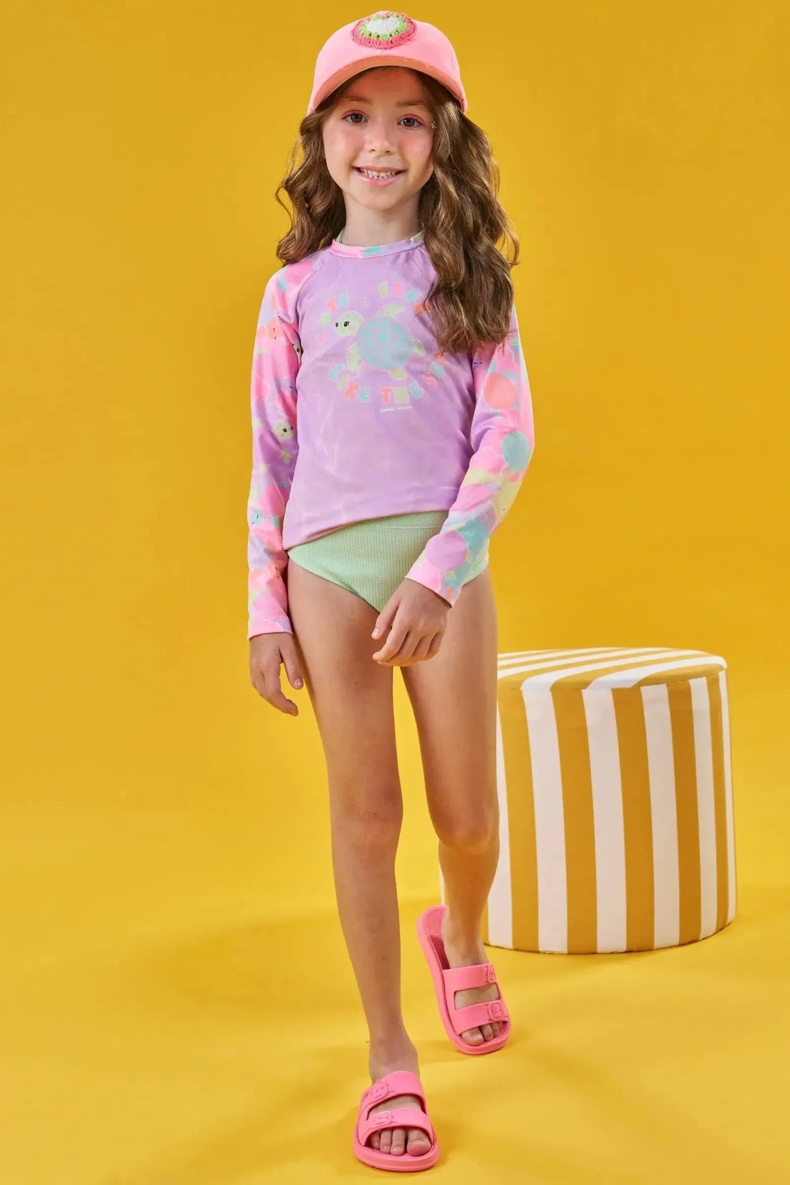 Conjunto de Biquíni em Malha Textura e Blusa em Malha com Proteção UV50+ 88922 Kukiê Infantil Menina