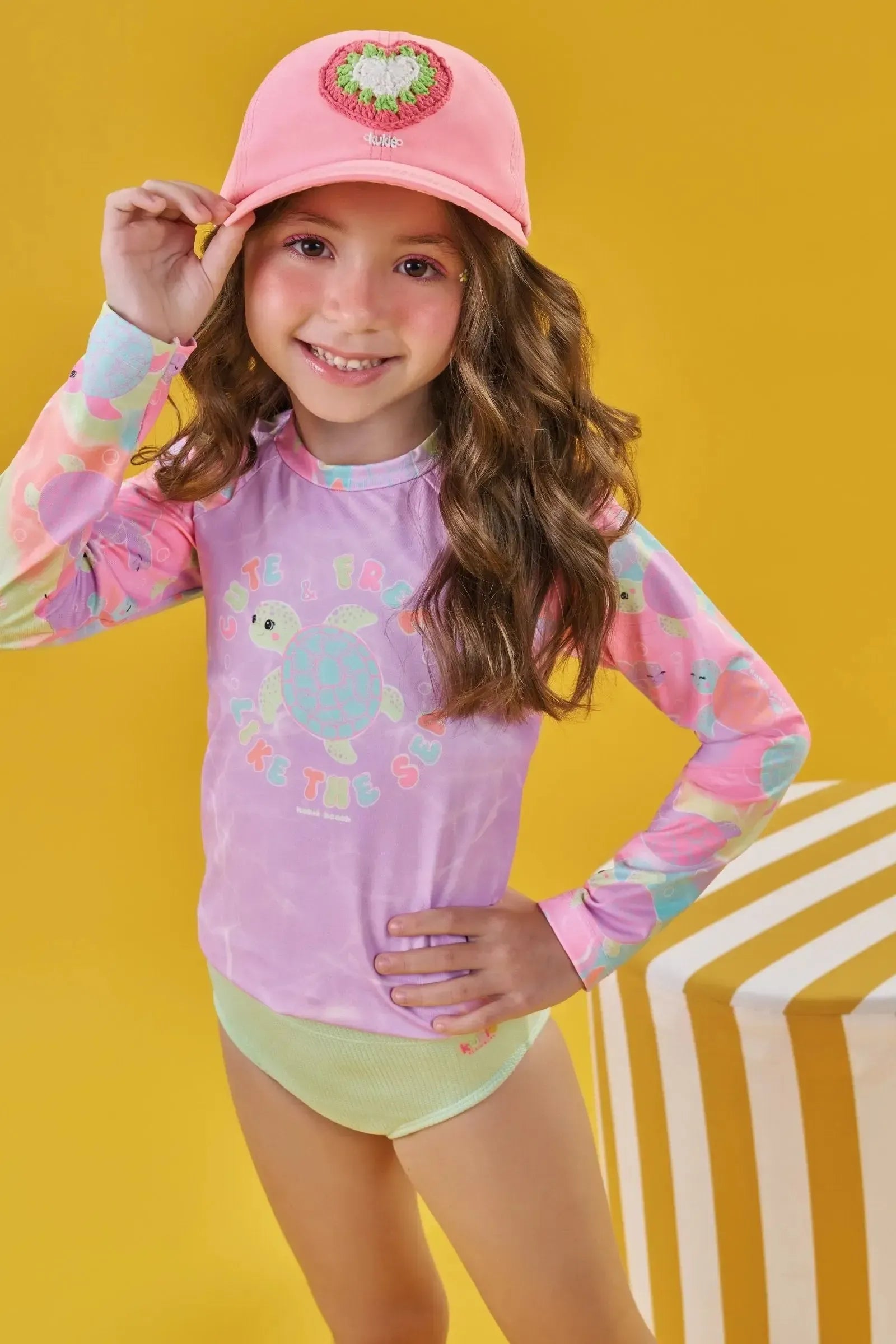 Conjunto de Biquíni em Malha Textura e Blusa em Malha com Proteção UV50+ 88922 Kukiê Infantil Menina