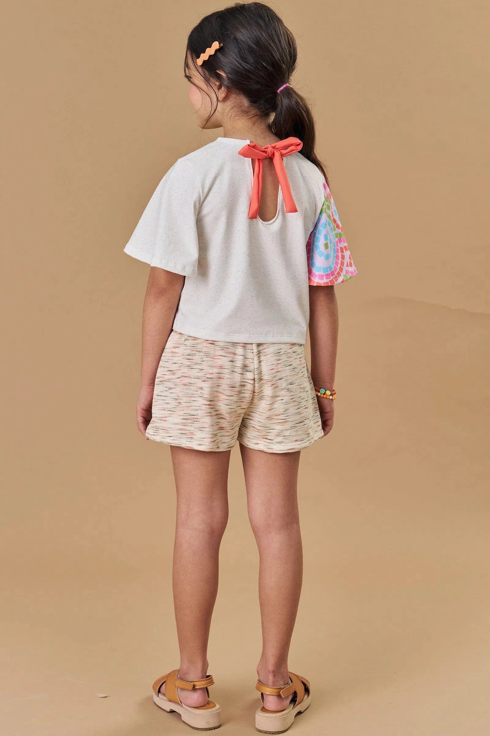 Conjunto Infantil Menina de Blusa em Malha Fresh e Shorts em Moletinho Rajado 81779 Kukiê