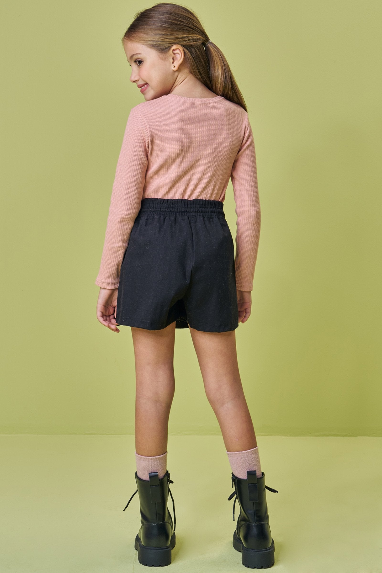 Conjunto de Blusa em Malha Waffle e Short Saia em Sarja com Elastano 92652 Kukiê Infantil Menina