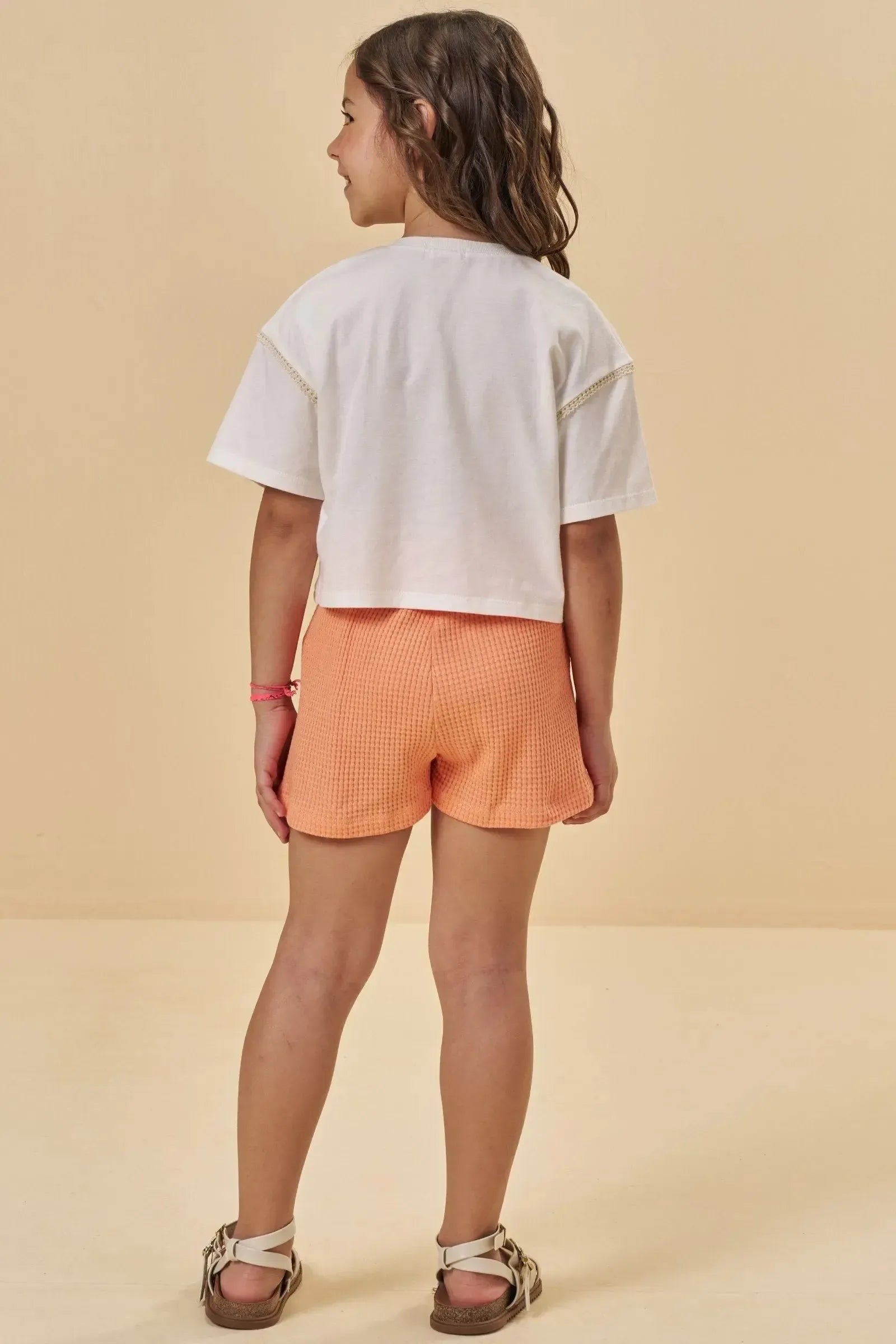 Conjunto de Blusa em Meia Malha e Shorts em Malha Big Waffle 94622 Kukiê Infantil Menina