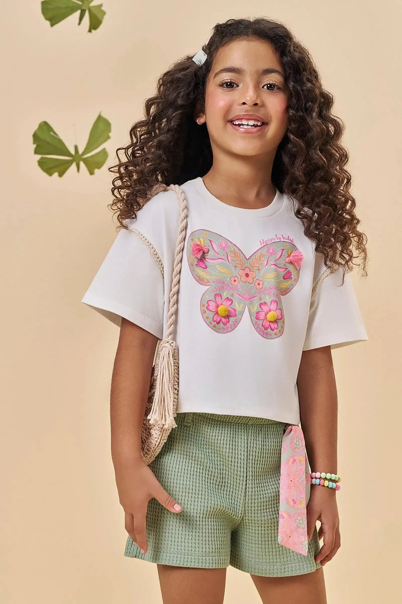 Conjunto de Blusa em Meia Malha e Shorts em Malha Big Waffle 94614 Kukiê Infantil Menina