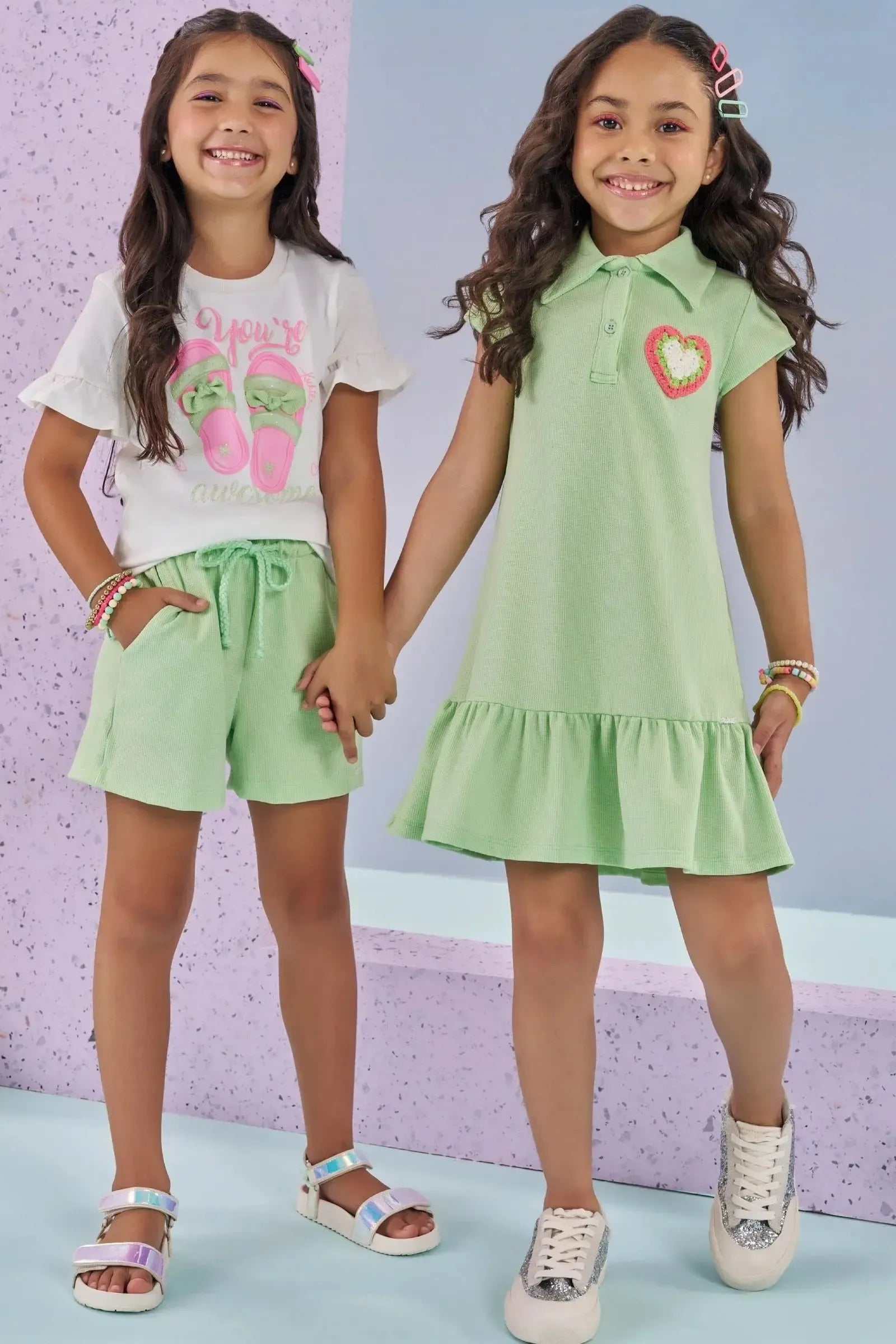 Conjunto de Blusa em Meia Malha e Shorts em Malha Mini Textura 88733 Kukiê Infantil Menina