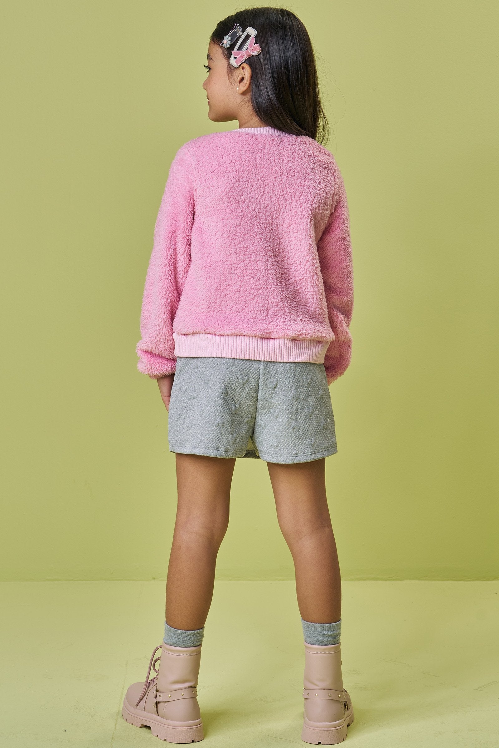 Conjunto de Blusão de Pelo Carneirinho e Short Saia em Malha Matelassê 90824 Kukiê Infantil Menina