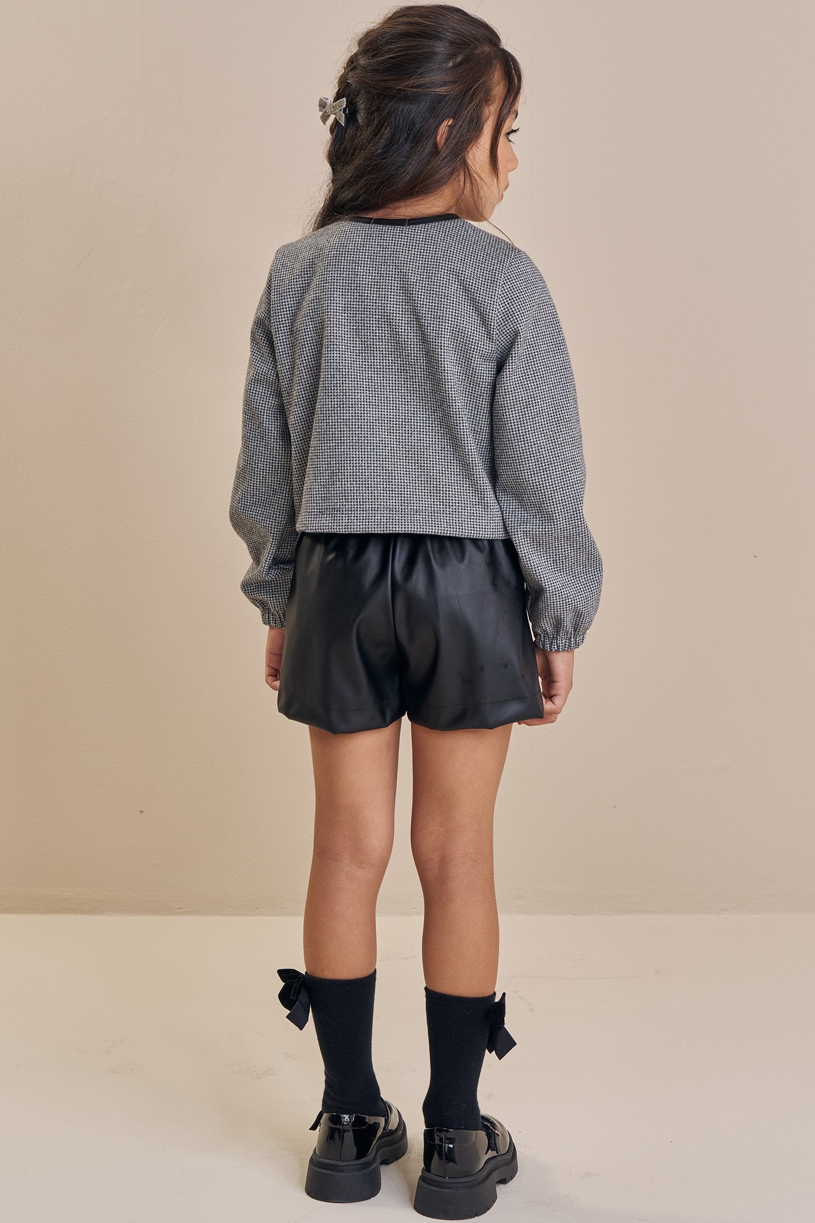 Conjunto de Jaqueta em Lã Pied de Poule e Shorts em Couro Eco 90278 Kukiê Infantil Menina