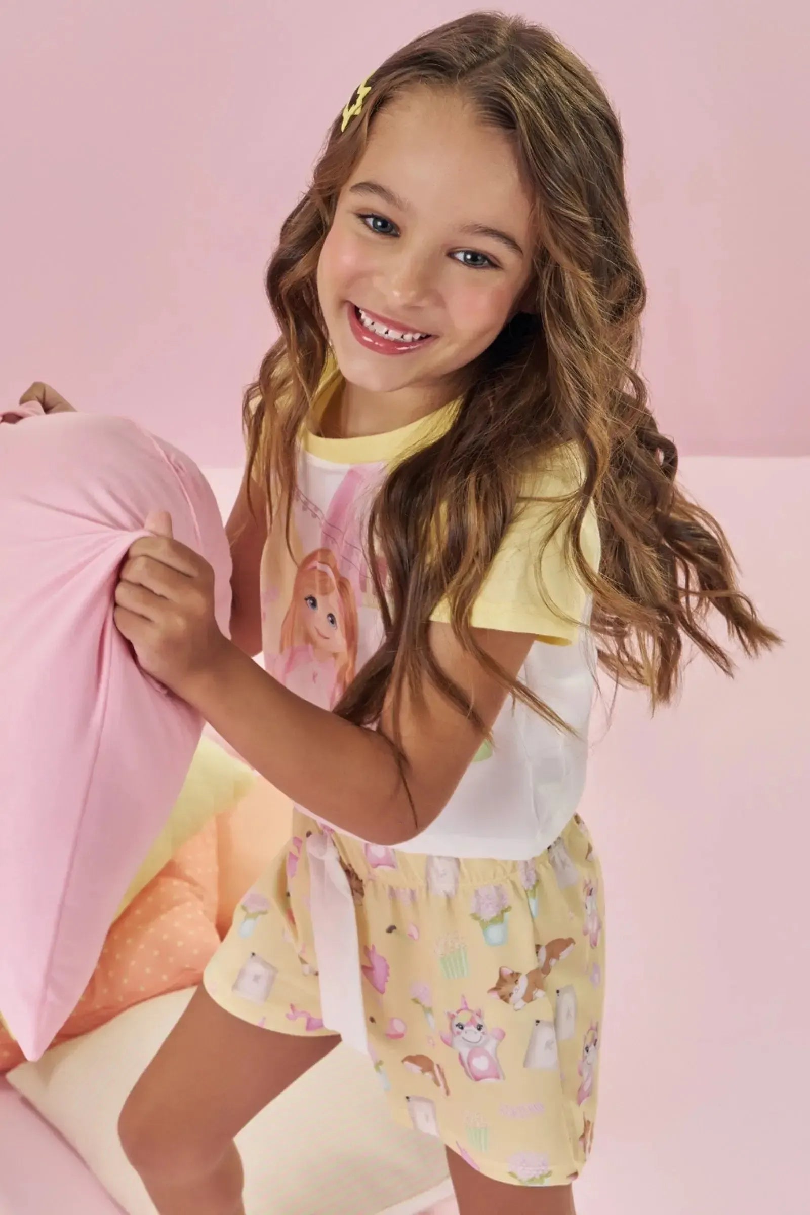 Conjunto de Pijama de Blusa Boxy e Shorts em Malha Comfy 88746 Kukiê Infantil Menina