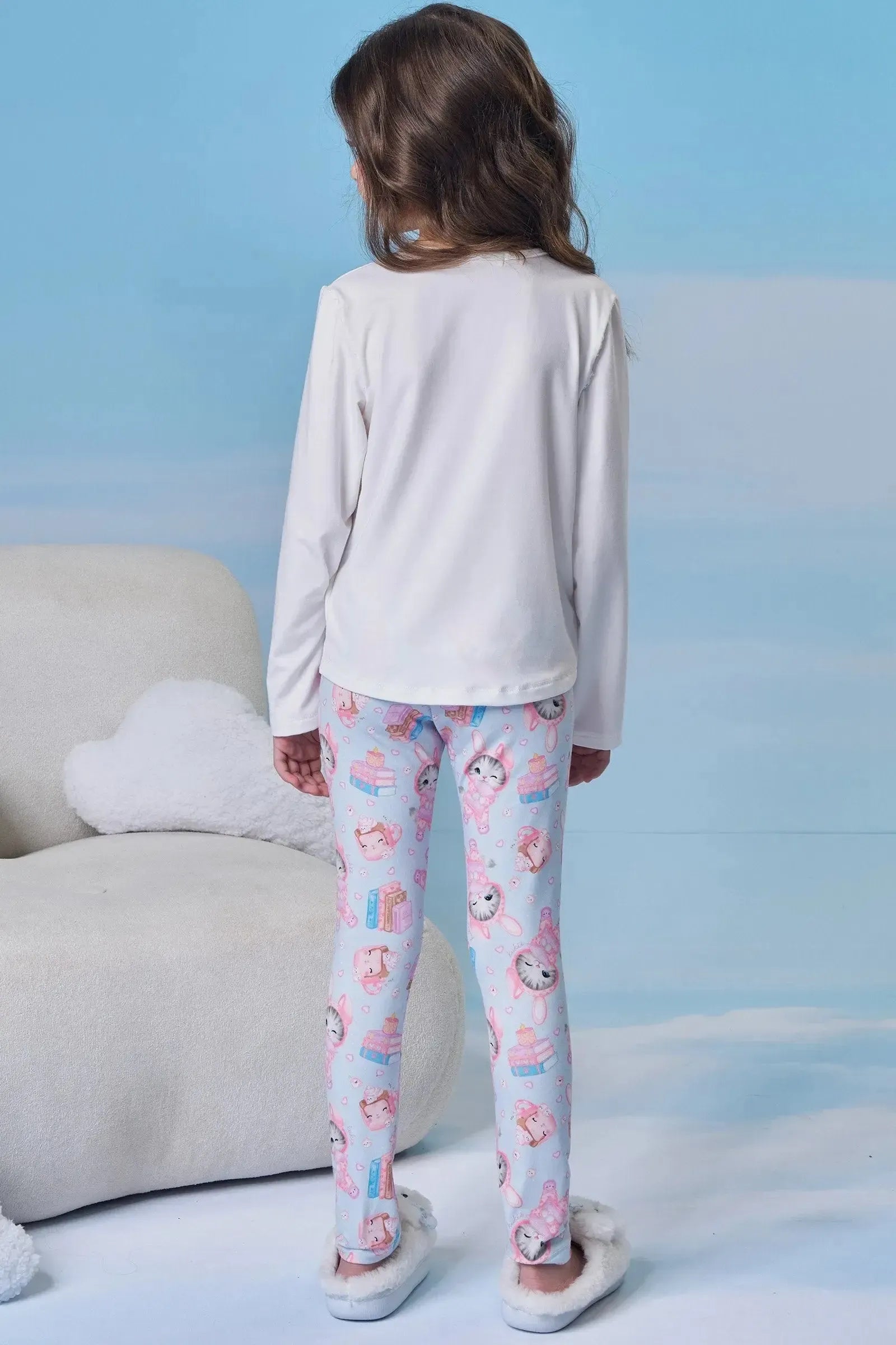 Conjunto de Pijama de Blusa e Calça em Malha Comfy 89279 Kukiê Infantil Menina