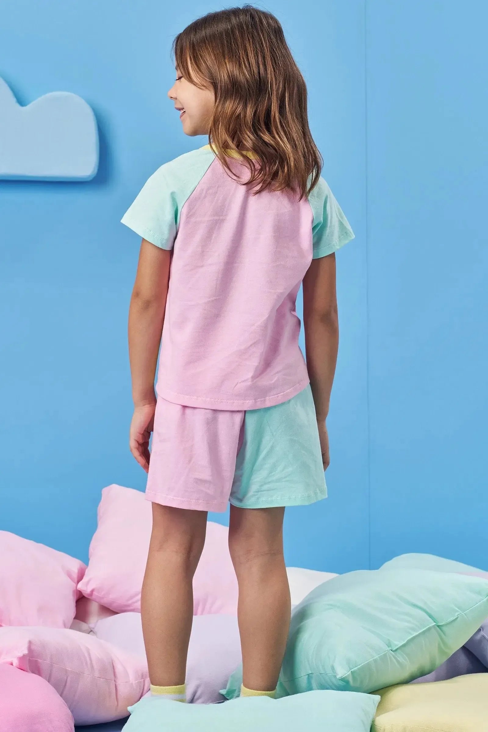 Conjunto de Pijama de Blusa e Shorts em Meia Malha 83071 Kukiê Infantil Menina