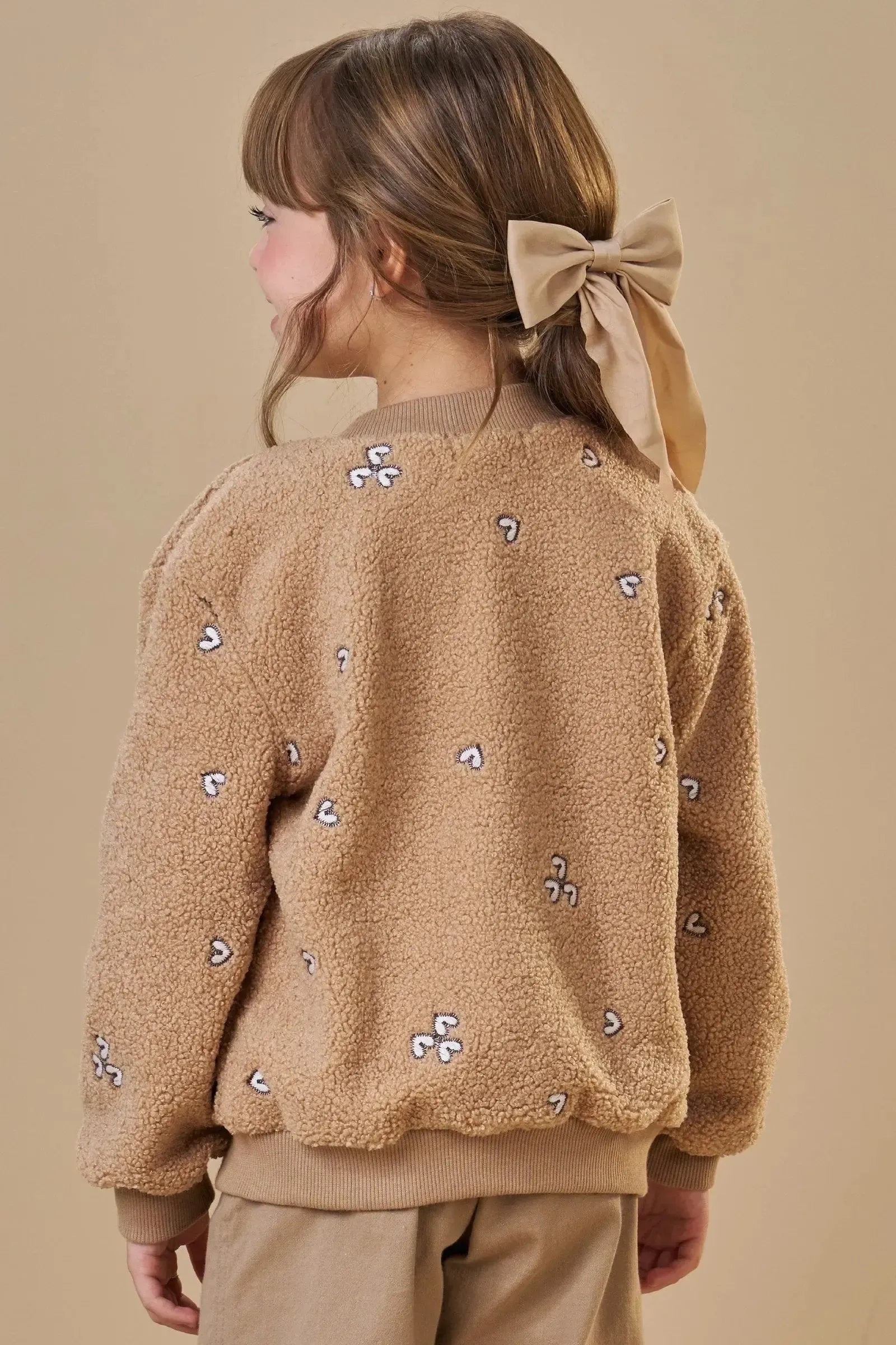 Jaqueta Bomber em Pelo Carneirinho Bordado 90935 Infanti Infantil Menina